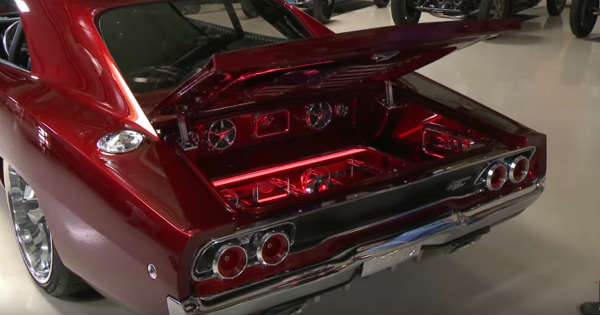 Jay Leno Test Drives This Insane Twin Turbo V10 1968 Dodge Charger RTR 2