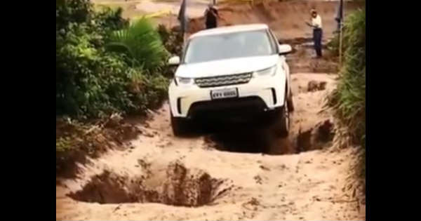 Land Rover Power Conquering Holes Torture test potholes 2