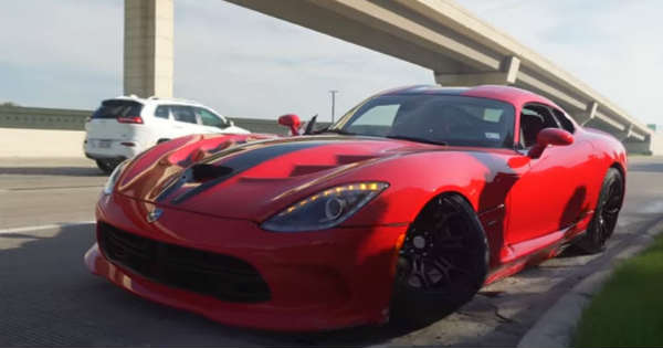 Raw Footage From The Dodge Viper Crash at Cars Coffee 2