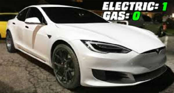 Tesla P100D Goes For A FuriousDrag Racing Against Gas Cars 2