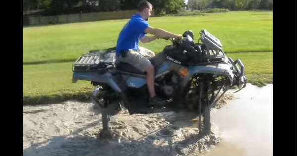 This Big ATV Goes Trough A Huge Mud Hole 2