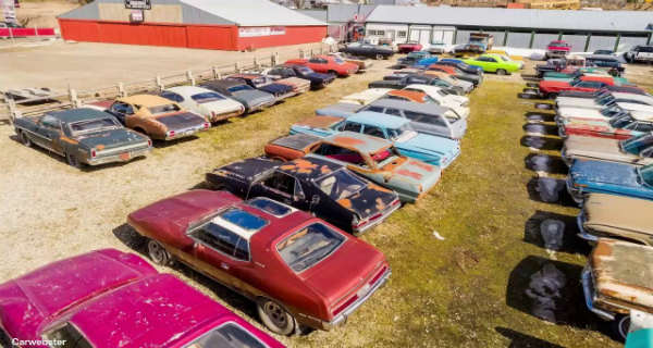 This Guy Is Selling Property in Canada With 340 Vintage Cars 2