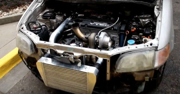 This Turbo Minivan Is Ridiculously Powerful 2