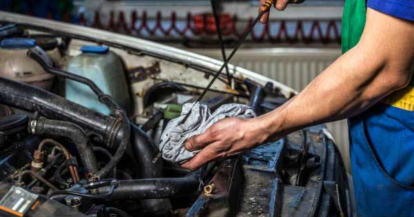 10 Mechanic Advice On What NOT To Do To Your Car 6