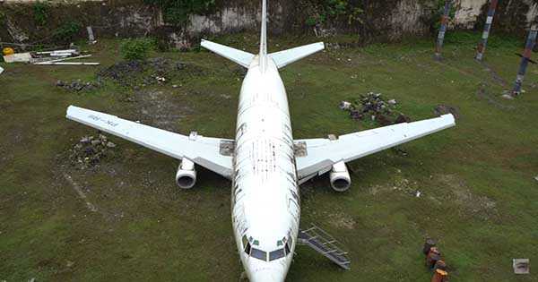 Abandoned 737 Plane 2