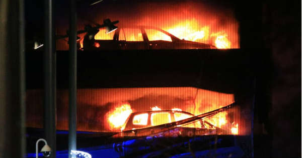 Huge Fire In Echo Arena In Liverpool Destroyed 1400 Vehicles 2