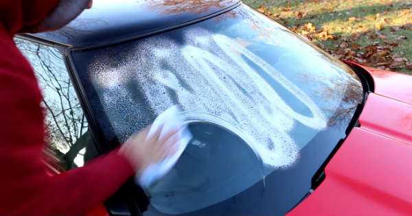 SUPER CLEAN Your Car Windshield 2