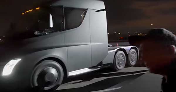 The Acceleration Of The Tesla Semi Truck Is Pretty Impressive 2