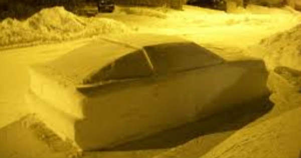 This Guy Fooled The Police With A Fake Snow Car 2