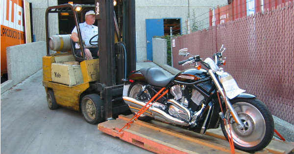 How to Transport a Motorcycle Without Stressing Yourself Out 2