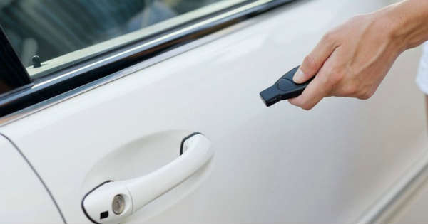 Lock Yourself Out Heres How to Unlock a Car Door 2