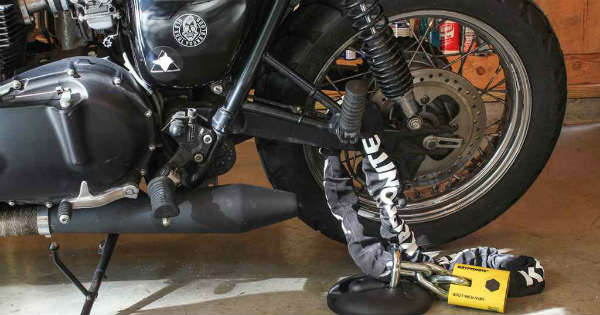 How to Lock Your Motorcycle for Maximum Protection 1