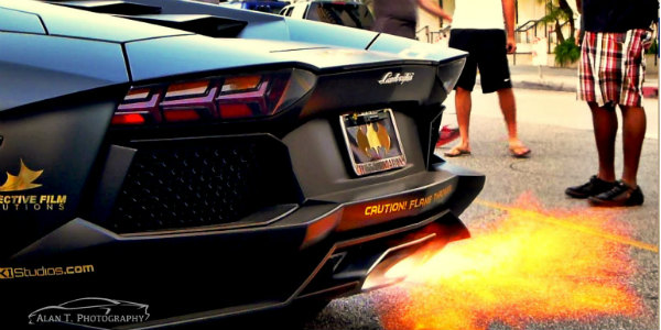 Lamborghini Aventador SHOOTING FLAMES Gold Rush Rally