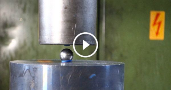 Hydraulic Press VS Bearing Ball items crushed 1