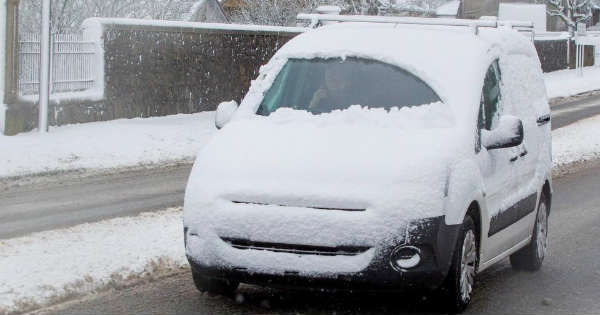 Leaving Snow on the Roof of Your Car Could Land You 3 Penalty Points 60 Fine 11