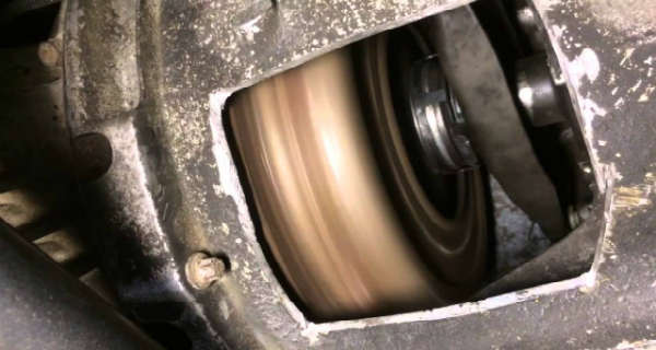 Visible Clutch On The Manual Transmission 1