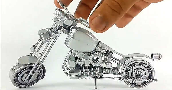 Awesome Video Tutorial - DIY Toy Motorcycle 11