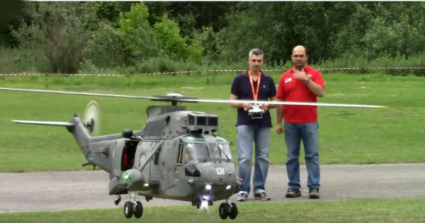 rc helicopter action