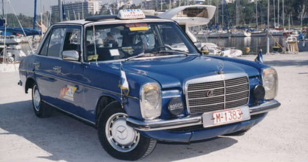 Record-Breaking Mercedes-Benz 200 D With 46 Million Kilometers 1