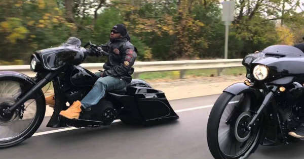 This Is How The F Bomb Baggers Cruise The Streets 1