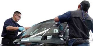 Choosing The Right Auto Windshield Replacement Company 1
