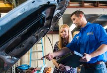 What things to consider before selecting a car mechanic 1